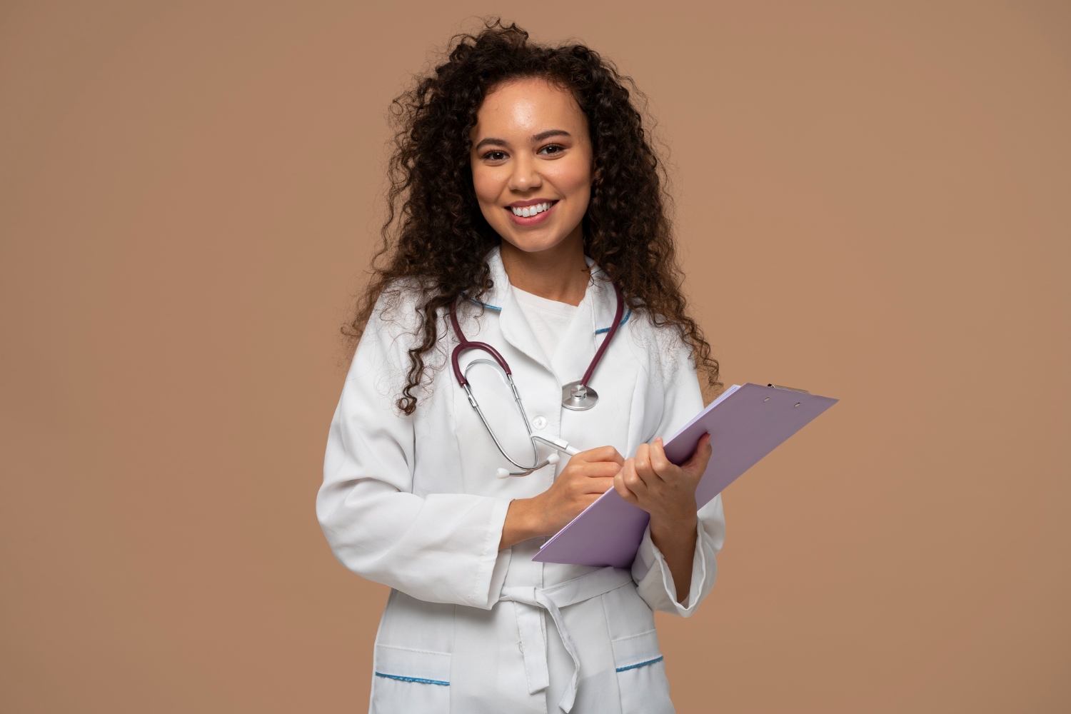 TRANSFERÊNCIA DO FUNDO DE FINANCIAMENTO ESTUDANTIL (FIES) PARA O CURSO DE MEDICINA: QUESTIONANDO A LEGALIDADE DA NOTA DE CORTE