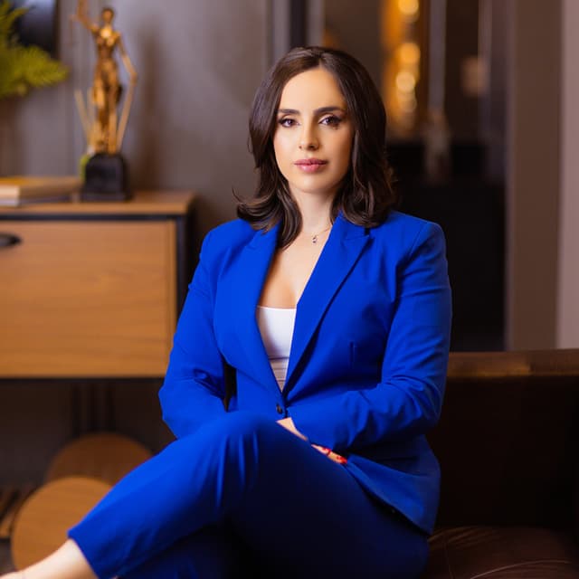 Dra. Amanda Almendra - Advogada Especialista em Direito Previdenciário